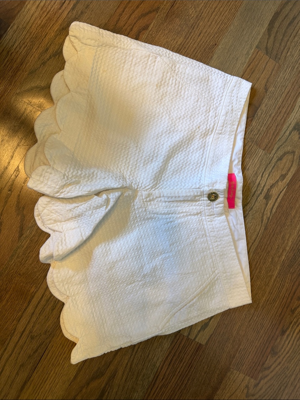 Lilly Pulitzer White Scallop Hem High Waist Shorts
